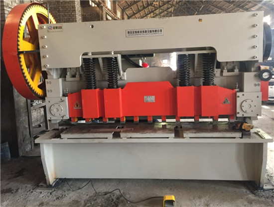 機械剪(jian)闆機 機械(xie)剪闆機(ji)