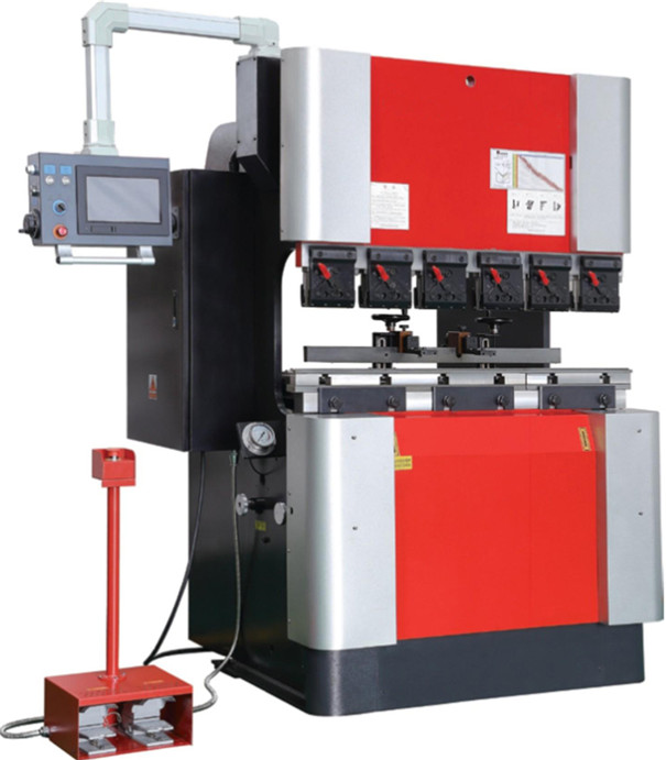 下動式折彎機(ji) 下動式折彎機(jī)