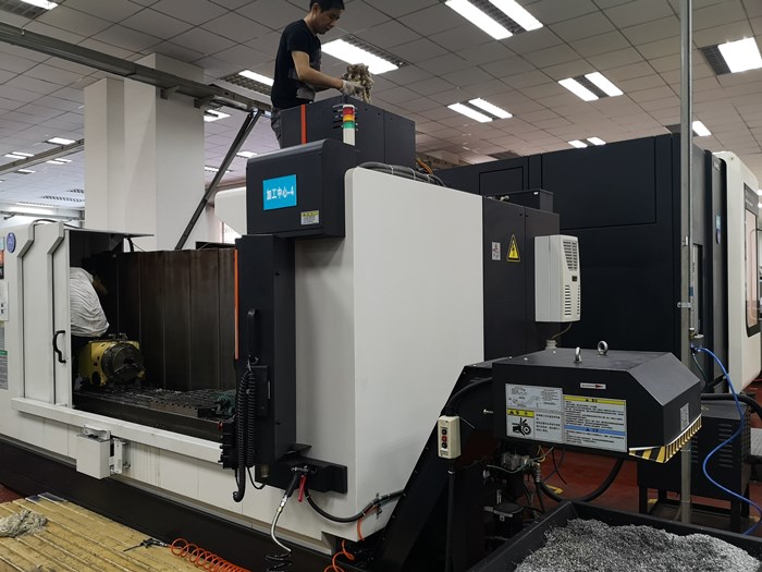 數控(kong)機床 數控(kong)機床