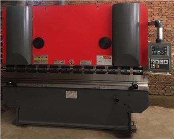 西安(ān)市長安區(qu)黃良古城(chéng)車輛廠