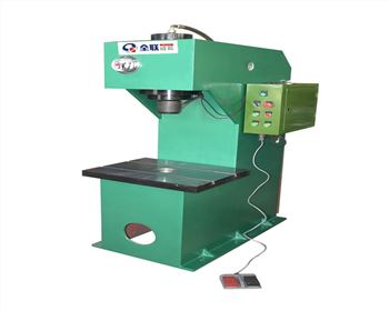 單柱液壓機(ji) 單柱液壓機(jī)